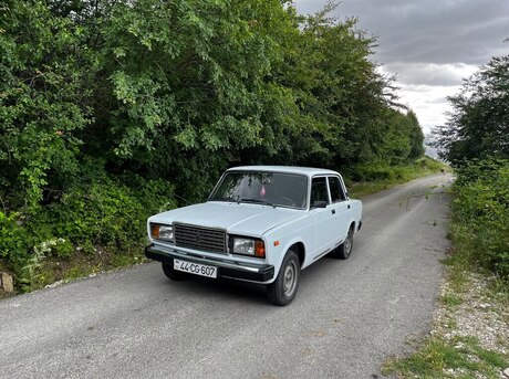 LADA (VAZ) 2107