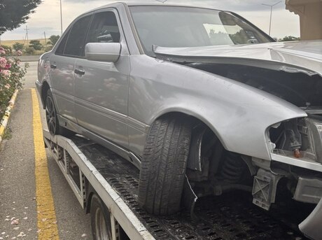 Mercedes C 230