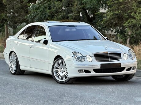 Mercedes E 240