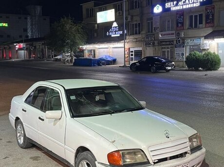 Mercedes C 180