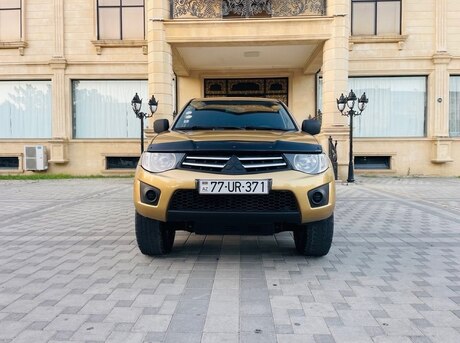 Mitsubishi L200