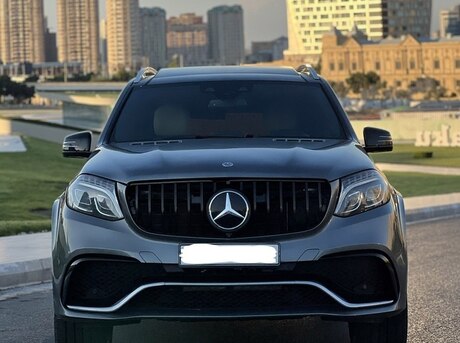 Mercedes GLS 450 4MATIC