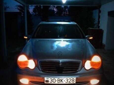 Mercedes C 240