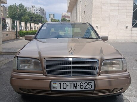 Mercedes C 180