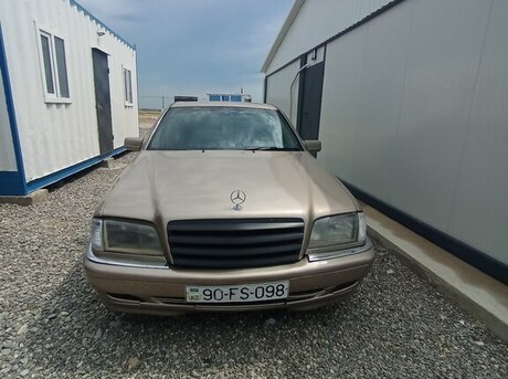 Mercedes C 180