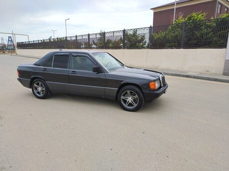 Mercedes 190