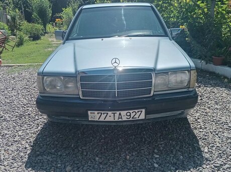 Mercedes 190