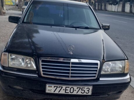 Mercedes C 200