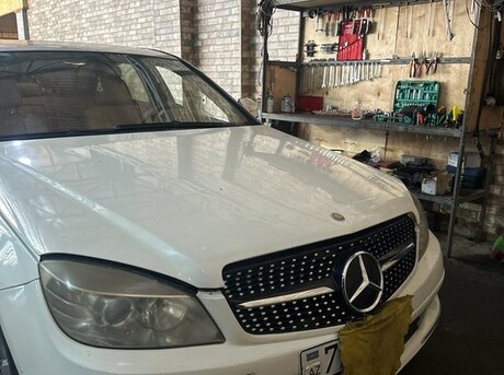 Mercedes C 300