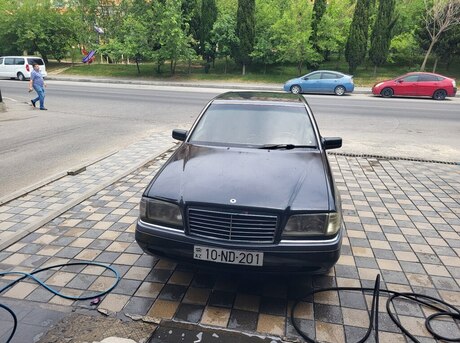 Mercedes C 220