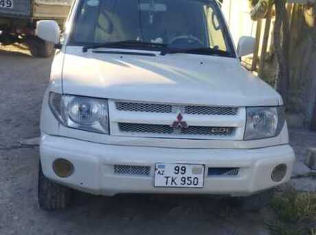 Mitsubishi Pajero io
