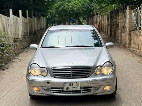 Mercedes C 240