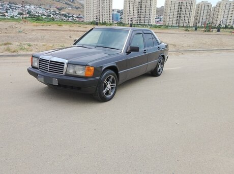 Mercedes 190
