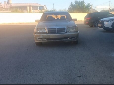 Mercedes C 180