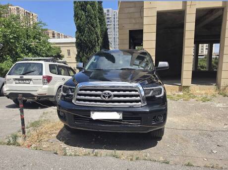 Toyota Sequoia