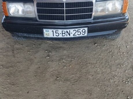 Mercedes 190
