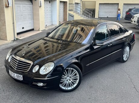 Mercedes E 220