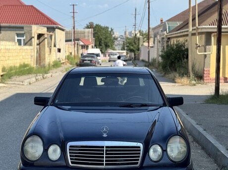 Mercedes E 280