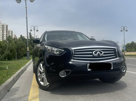 Infiniti QX70