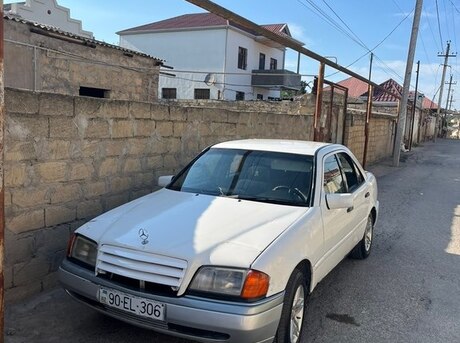 Mercedes C 180