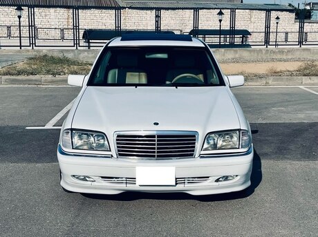Mercedes C 230