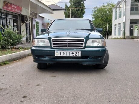 Mercedes C 180