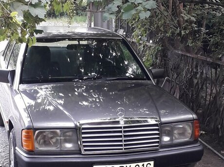 Mercedes 190