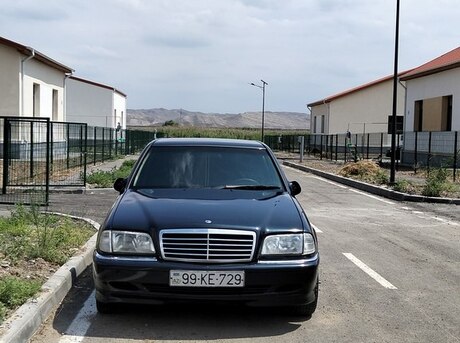 Mercedes C 240