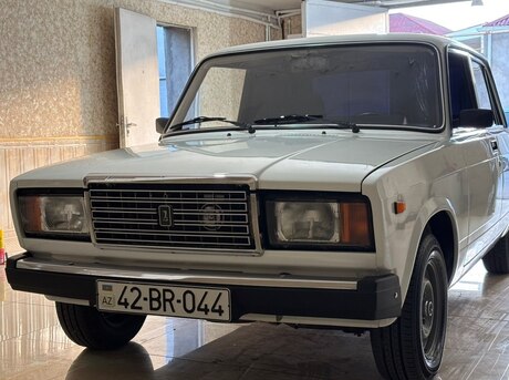 LADA (VAZ) 2107