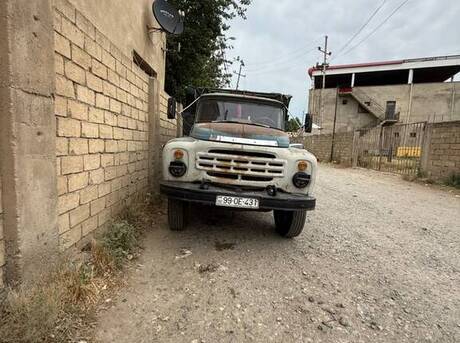 ZIL 130