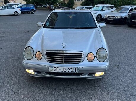 Mercedes E 240
