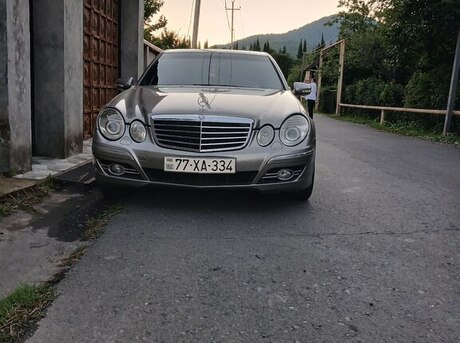 Mercedes E 220