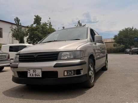 Mitsubishi Chariot Grandis