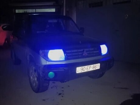 Mitsubishi Pajero io