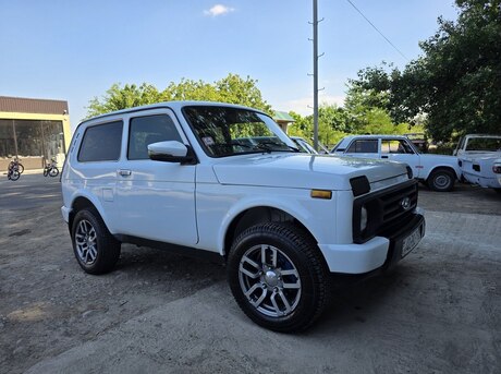LADA (VAZ) Niva