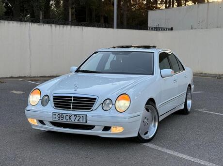 Mercedes E 240