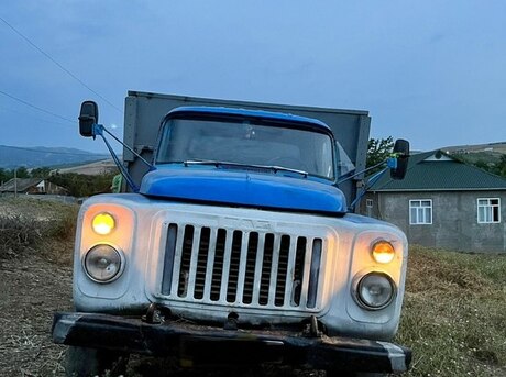 GAZ 53