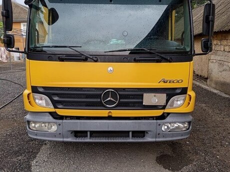Mercedes Atego 818