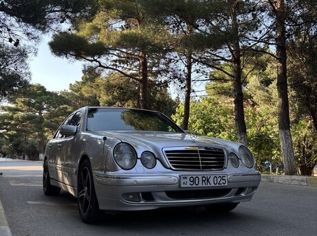 Mercedes E 270