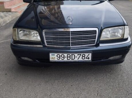 Mercedes C 200
