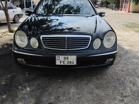 Mercedes E 240