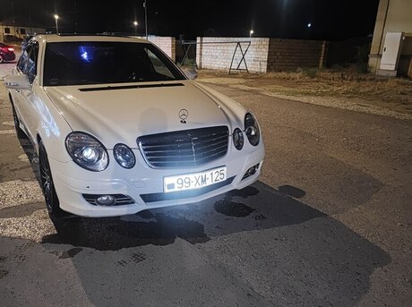 Mercedes E 220