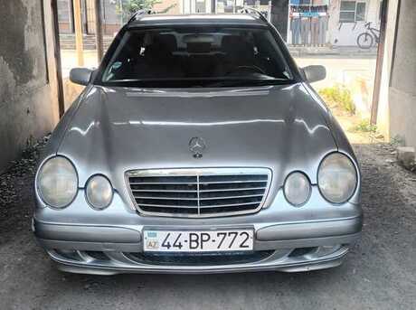 Mercedes E 240