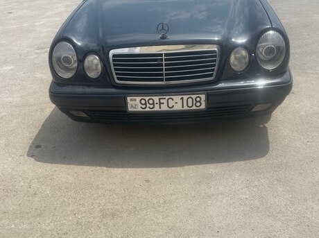 Mercedes E 200