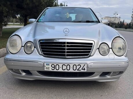 Mercedes E 270
