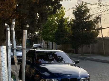 BMW 528