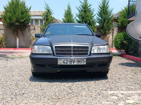 Mercedes C 180