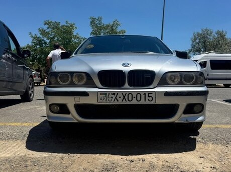 BMW 523