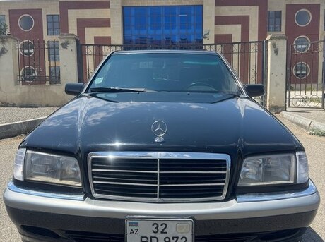 Mercedes C 230