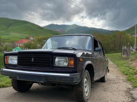 LADA (VAZ) 2107